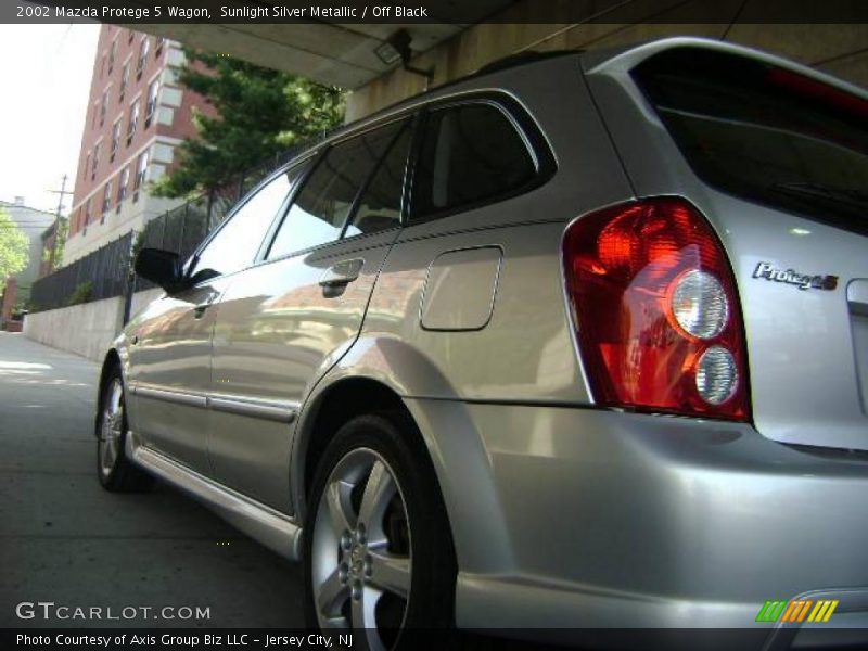 Sunlight Silver Metallic / Off Black 2002 Mazda Protege 5 Wagon