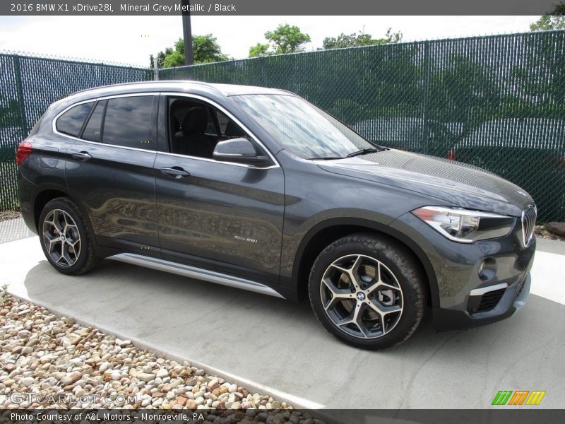 Mineral Grey Metallic / Black 2016 BMW X1 xDrive28i