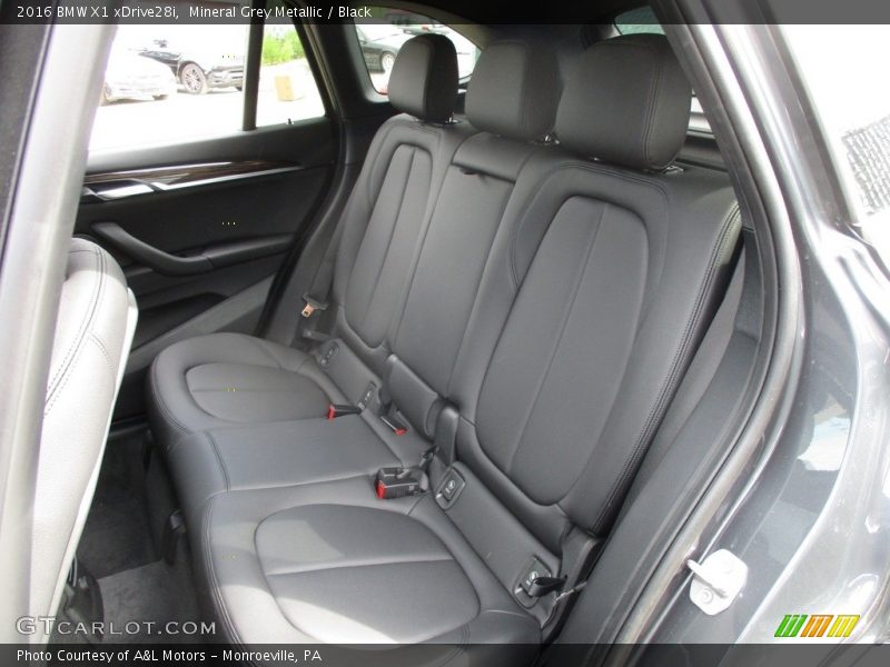 Mineral Grey Metallic / Black 2016 BMW X1 xDrive28i