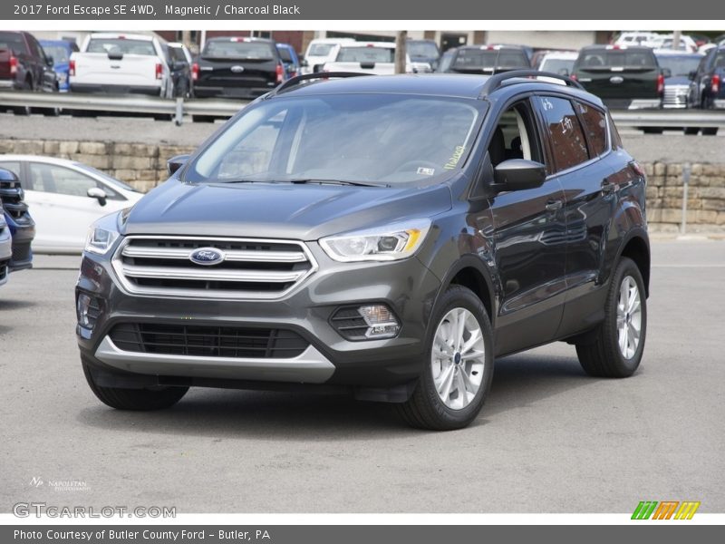 Magnetic / Charcoal Black 2017 Ford Escape SE 4WD