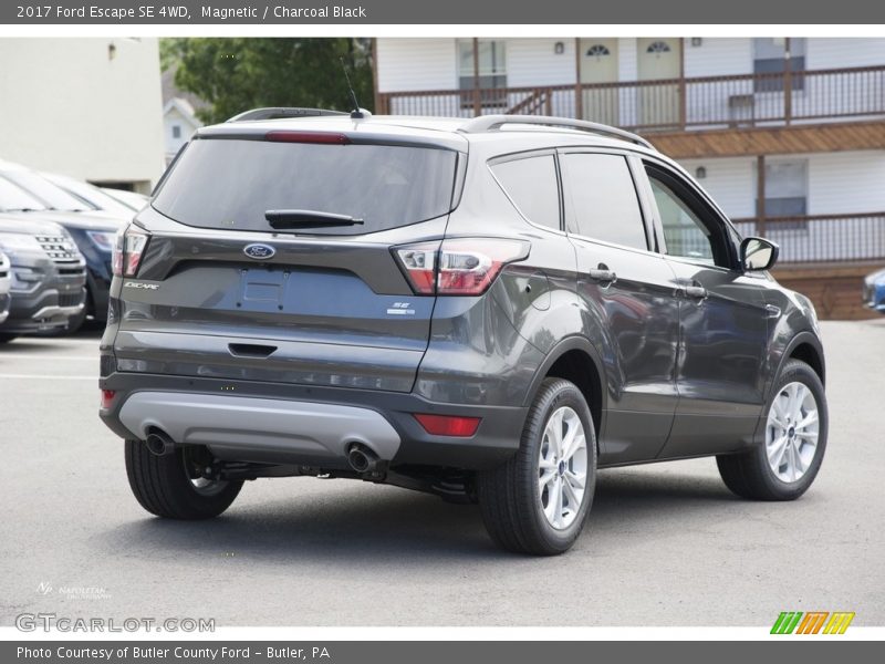 Magnetic / Charcoal Black 2017 Ford Escape SE 4WD