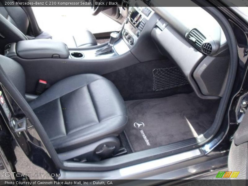 Black / Black 2005 Mercedes-Benz C 230 Kompressor Sedan