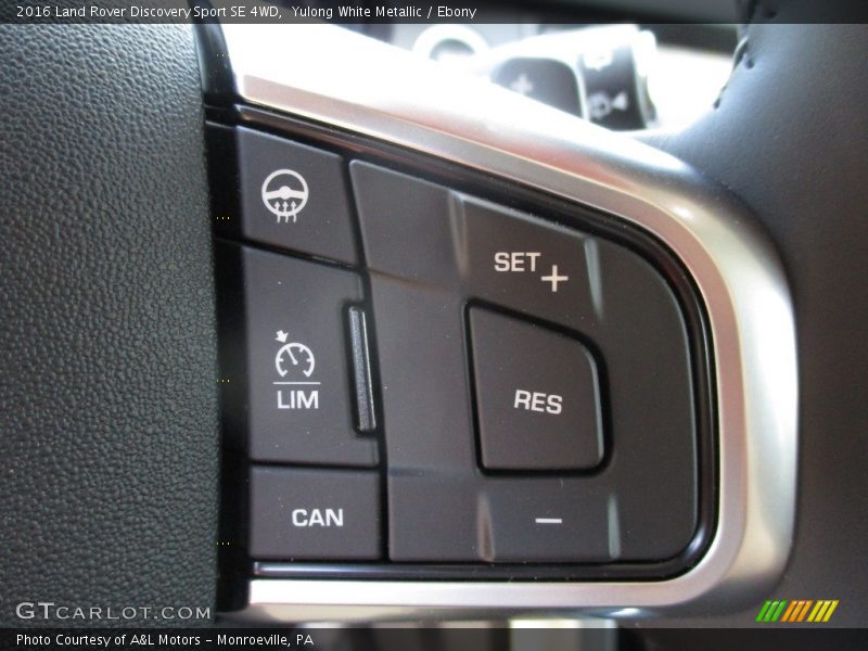 Yulong White Metallic / Ebony 2016 Land Rover Discovery Sport SE 4WD