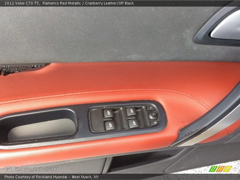 Flamenco Red Metallic / Cranberry Leather/Off Black 2011 Volvo C70 T5