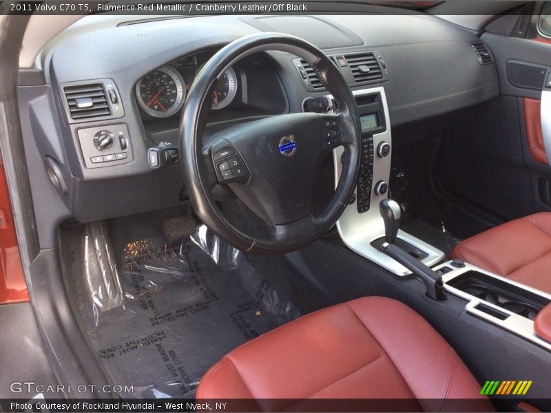 Flamenco Red Metallic / Cranberry Leather/Off Black 2011 Volvo C70 T5