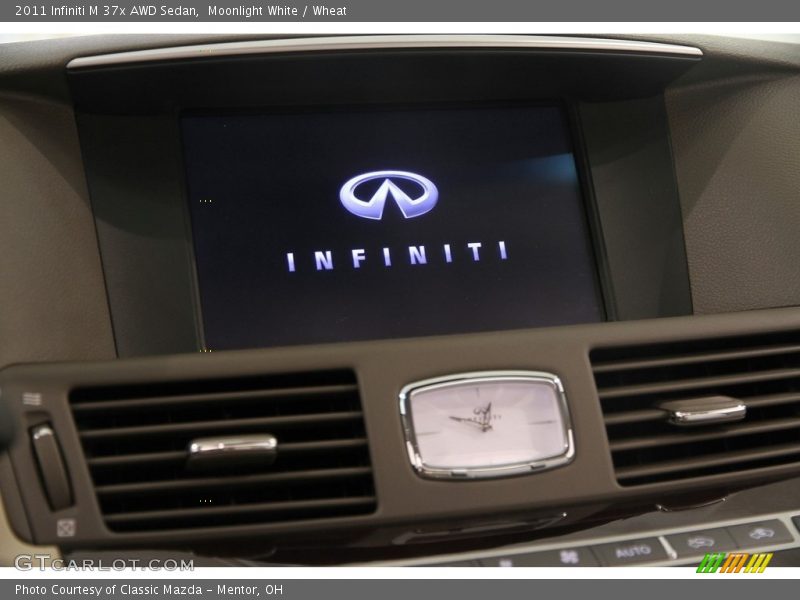 Moonlight White / Wheat 2011 Infiniti M 37x AWD Sedan