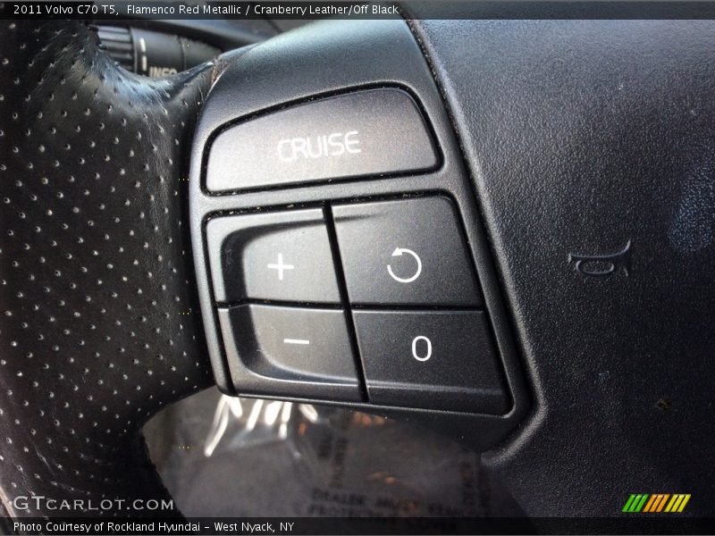 Flamenco Red Metallic / Cranberry Leather/Off Black 2011 Volvo C70 T5