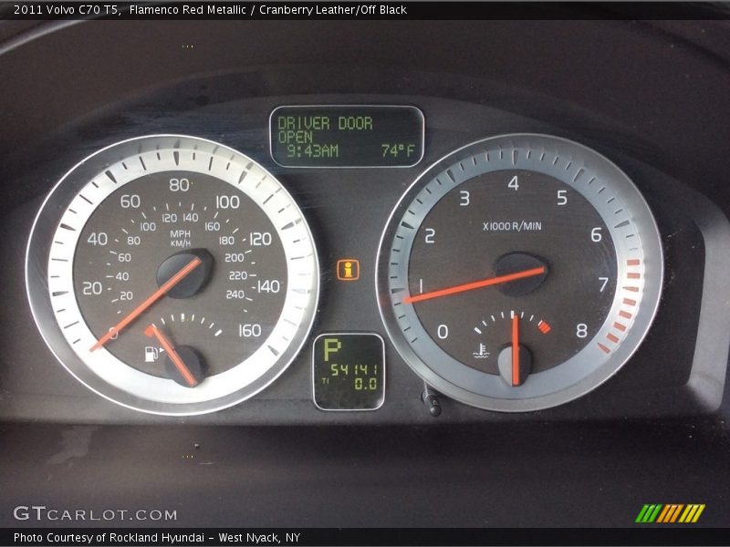 Flamenco Red Metallic / Cranberry Leather/Off Black 2011 Volvo C70 T5
