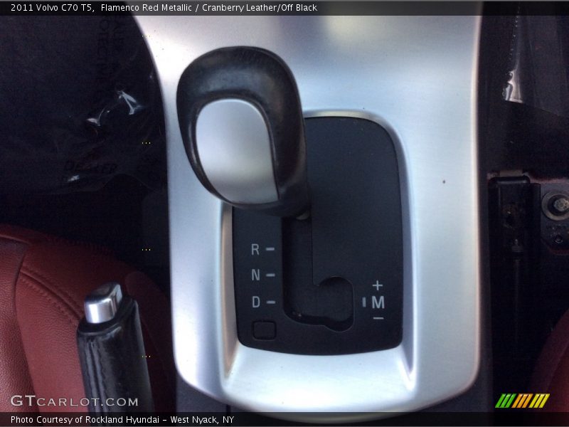 Flamenco Red Metallic / Cranberry Leather/Off Black 2011 Volvo C70 T5