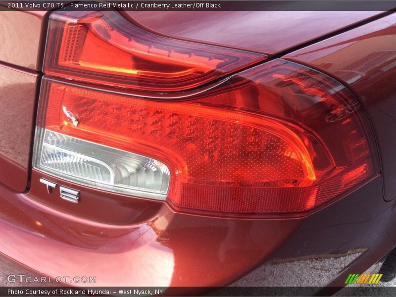 Flamenco Red Metallic / Cranberry Leather/Off Black 2011 Volvo C70 T5