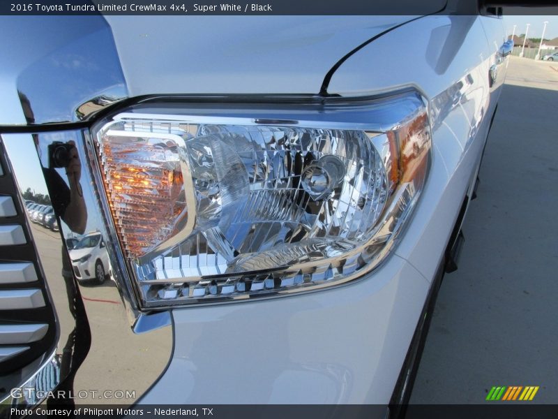 Super White / Black 2016 Toyota Tundra Limited CrewMax 4x4