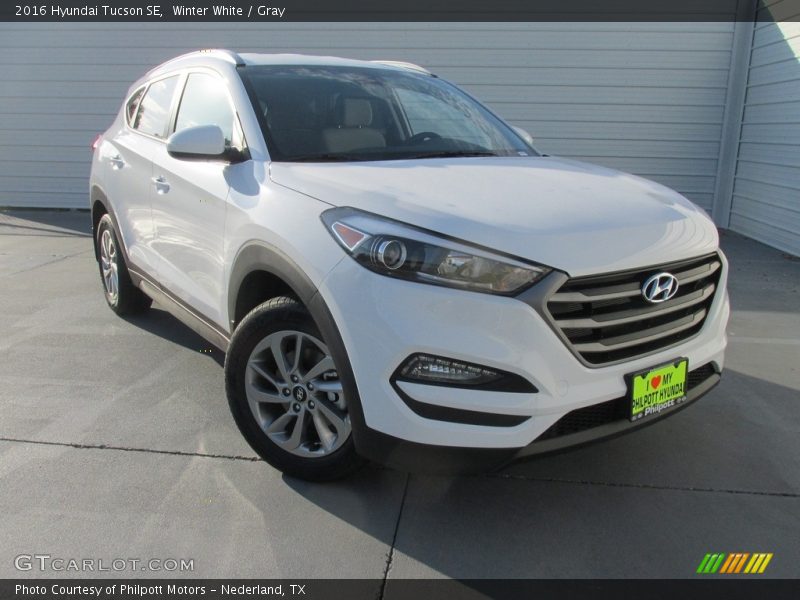 Winter White / Gray 2016 Hyundai Tucson SE