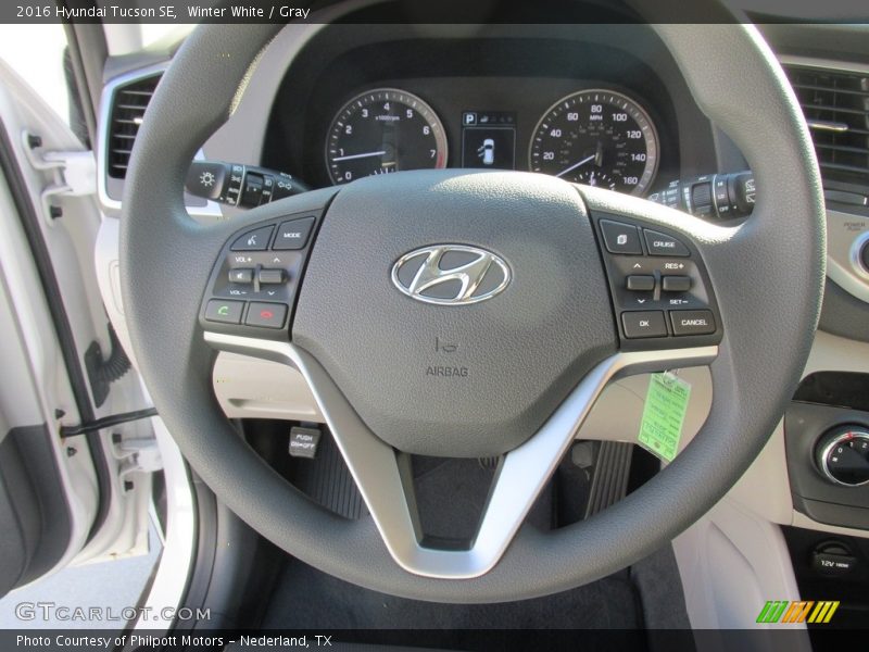 Winter White / Gray 2016 Hyundai Tucson SE