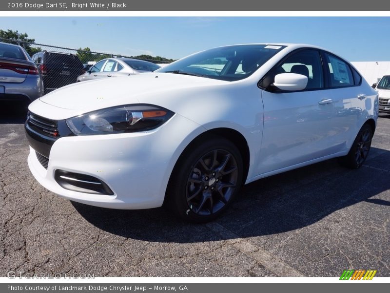 Bright White / Black 2016 Dodge Dart SE