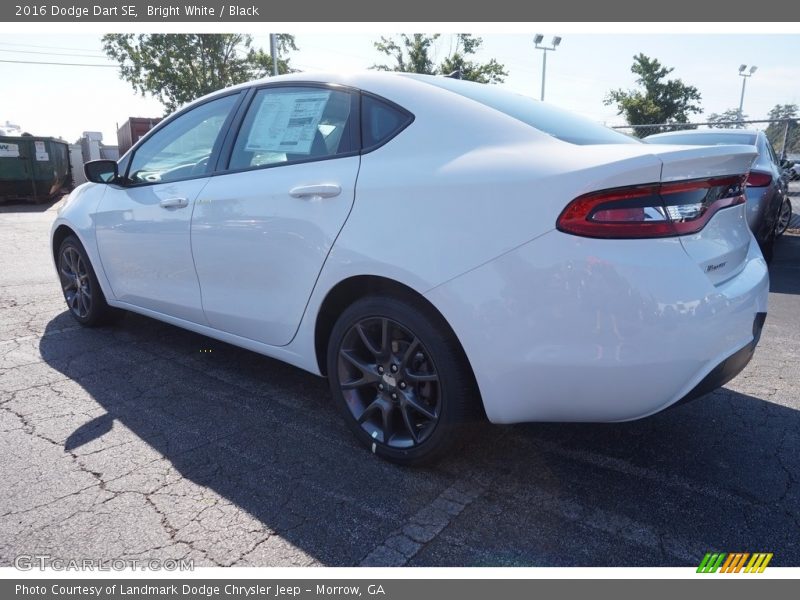 Bright White / Black 2016 Dodge Dart SE