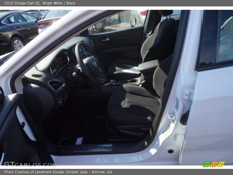 Bright White / Black 2016 Dodge Dart SE