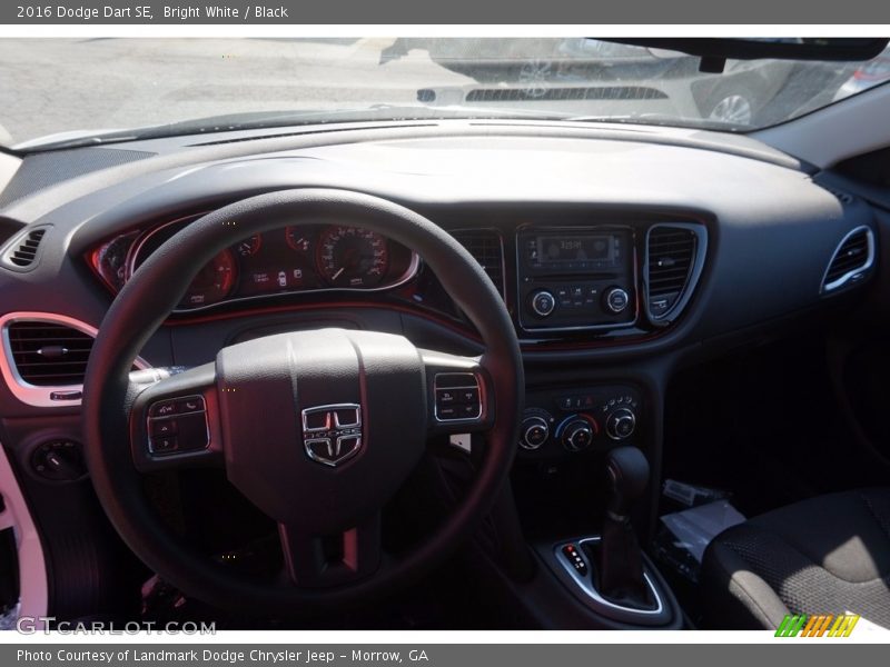 Bright White / Black 2016 Dodge Dart SE