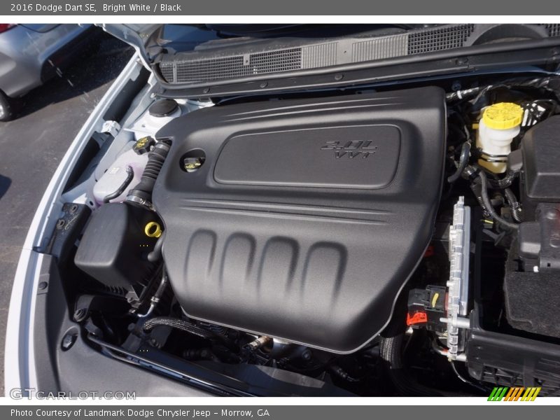 Bright White / Black 2016 Dodge Dart SE