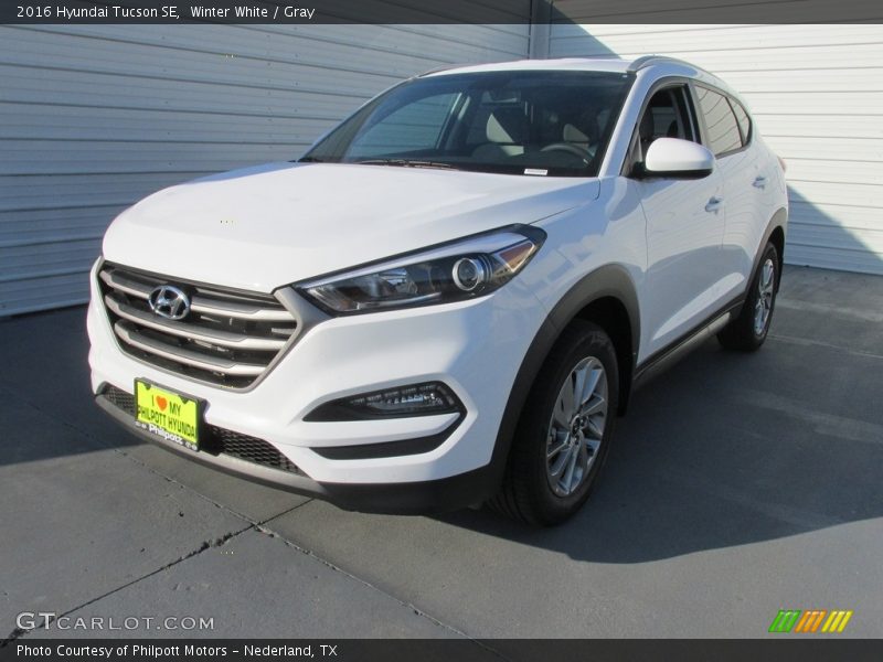 Winter White / Gray 2016 Hyundai Tucson SE