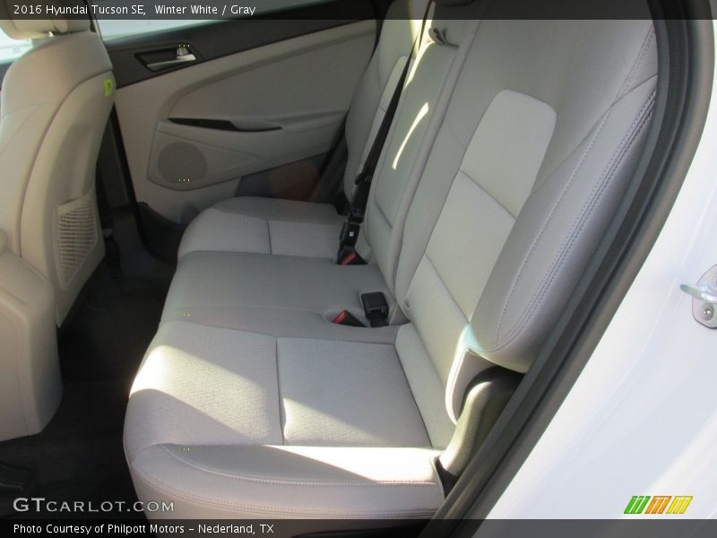 Winter White / Gray 2016 Hyundai Tucson SE