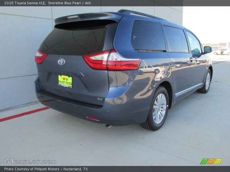 Shoreline Blue Pearl / Ash 2016 Toyota Sienna XLE