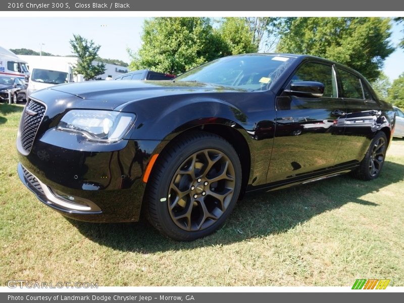 Gloss Black / Black 2016 Chrysler 300 S