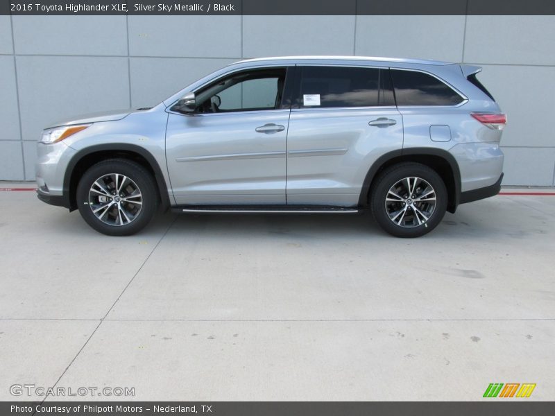 Silver Sky Metallic / Black 2016 Toyota Highlander XLE