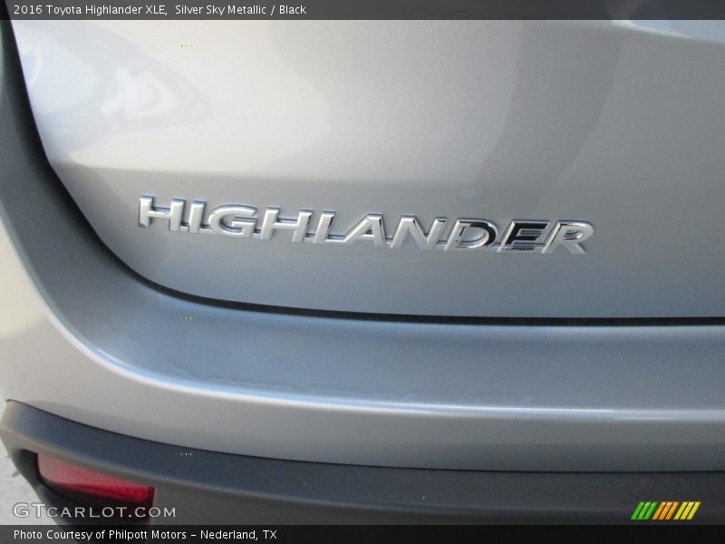 Silver Sky Metallic / Black 2016 Toyota Highlander XLE