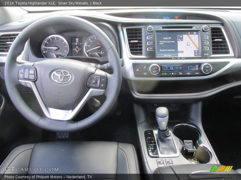 Silver Sky Metallic / Black 2016 Toyota Highlander XLE