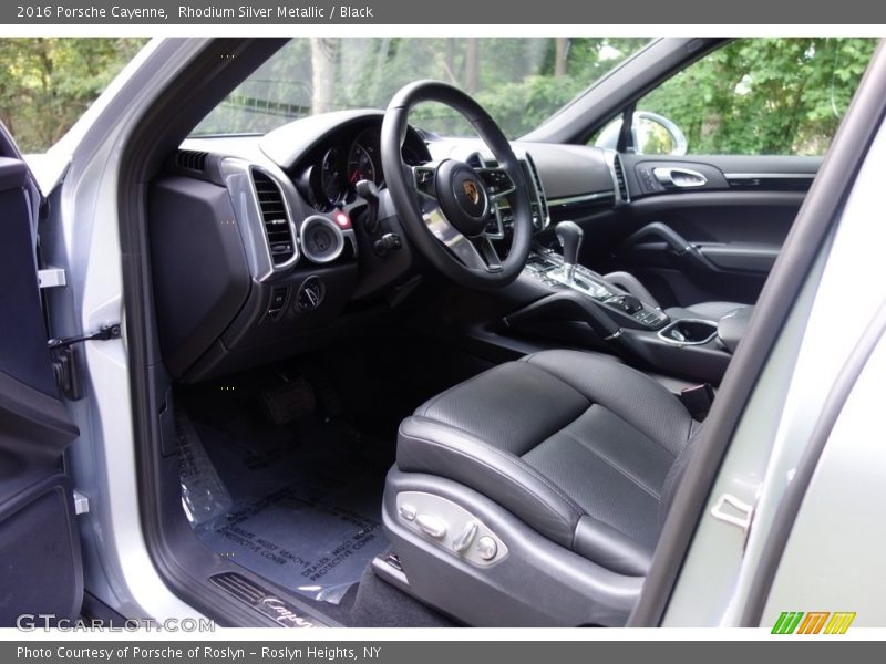 Rhodium Silver Metallic / Black 2016 Porsche Cayenne