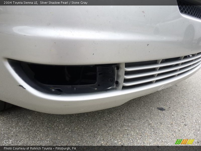 Silver Shadow Pearl / Stone Gray 2004 Toyota Sienna LE