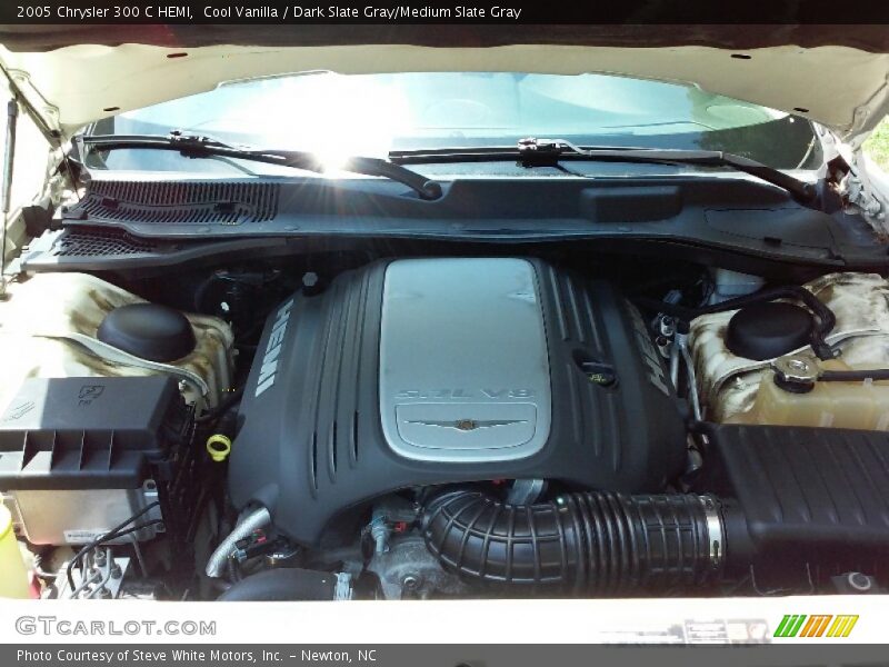 Cool Vanilla / Dark Slate Gray/Medium Slate Gray 2005 Chrysler 300 C HEMI