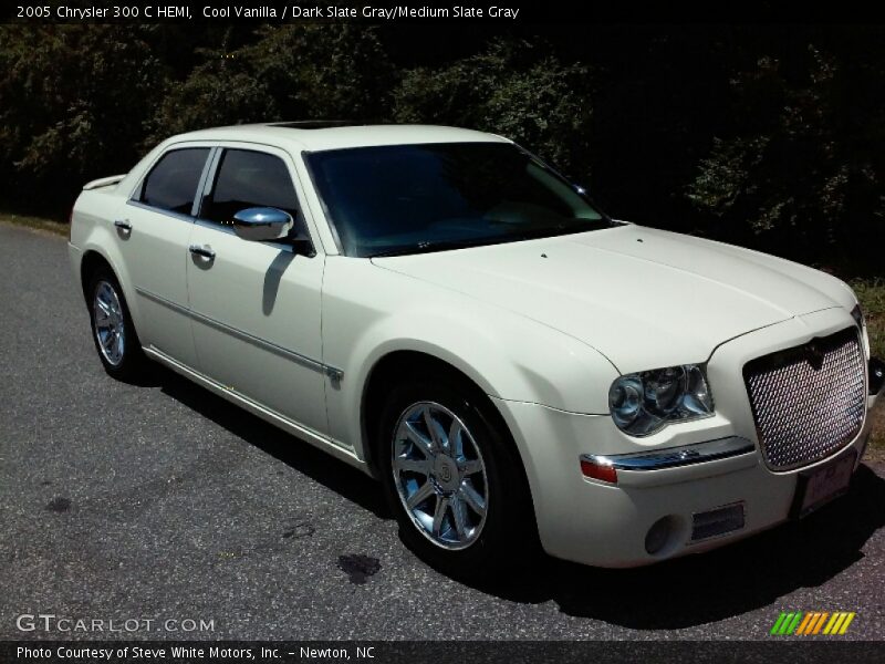 Cool Vanilla / Dark Slate Gray/Medium Slate Gray 2005 Chrysler 300 C HEMI