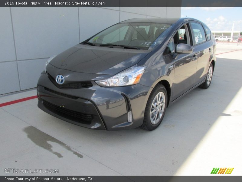 Magnetic Gray Metallic / Ash 2016 Toyota Prius v Three
