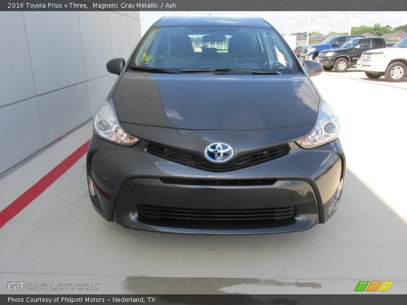 Magnetic Gray Metallic / Ash 2016 Toyota Prius v Three