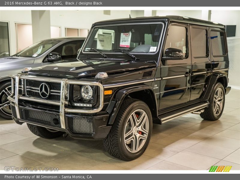 Front 3/4 View of 2016 G 63 AMG