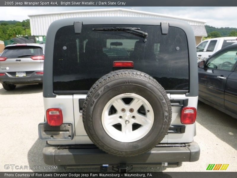 Bright Silver Metallic / Dark Slate Gray 2005 Jeep Wrangler Sport 4x4