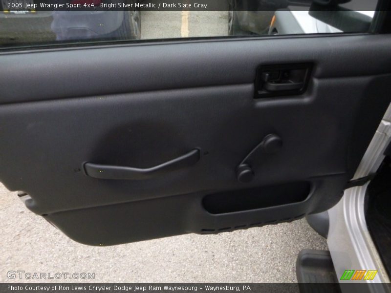 Bright Silver Metallic / Dark Slate Gray 2005 Jeep Wrangler Sport 4x4