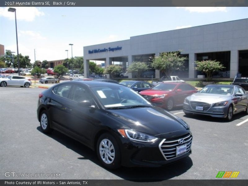 Black / Gray 2017 Hyundai Elantra SE