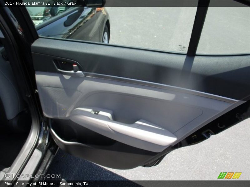 Black / Gray 2017 Hyundai Elantra SE