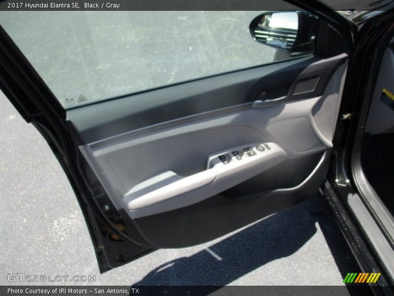 Black / Gray 2017 Hyundai Elantra SE