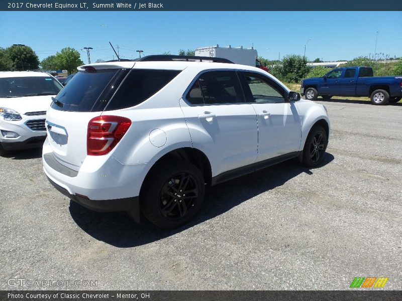 Summit White / Jet Black 2017 Chevrolet Equinox LT