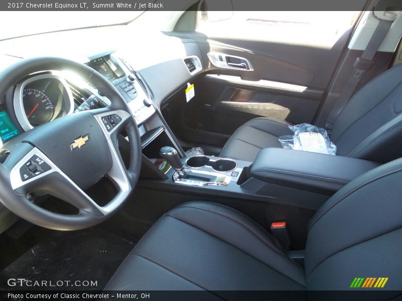 Summit White / Jet Black 2017 Chevrolet Equinox LT
