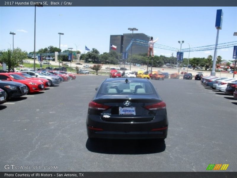 Black / Gray 2017 Hyundai Elantra SE