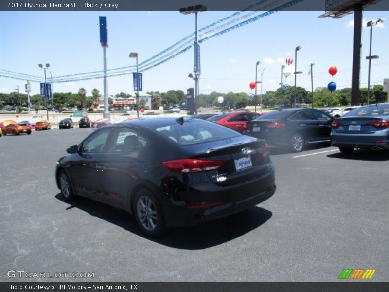 Black / Gray 2017 Hyundai Elantra SE
