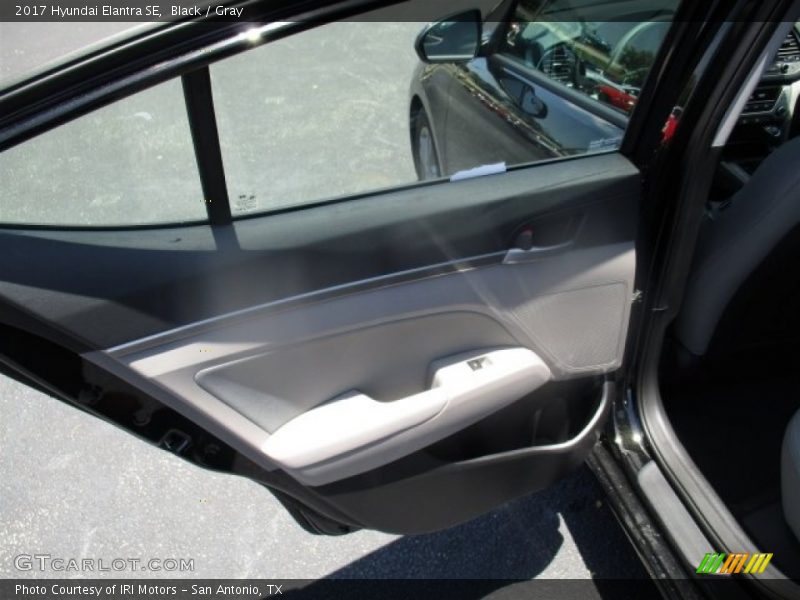 Black / Gray 2017 Hyundai Elantra SE