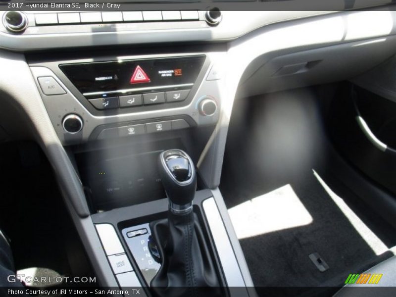 Black / Gray 2017 Hyundai Elantra SE