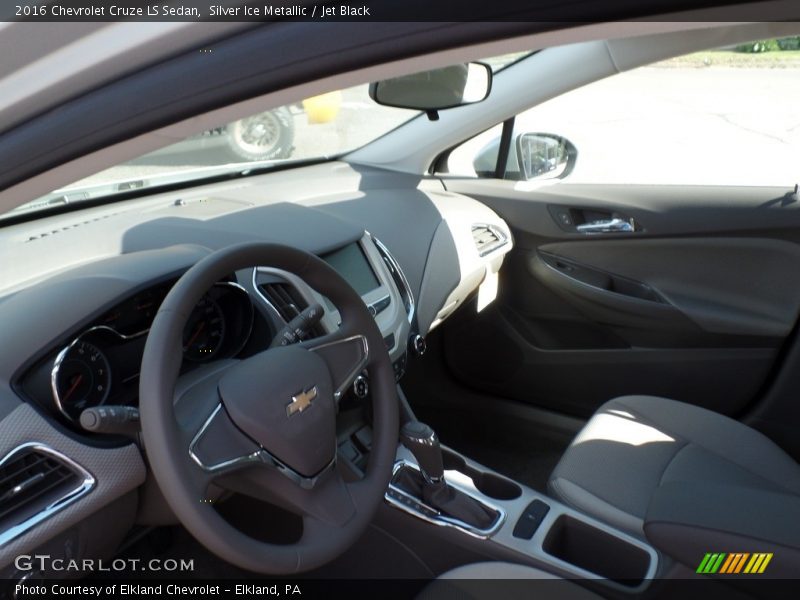 Silver Ice Metallic / Jet Black 2016 Chevrolet Cruze LS Sedan