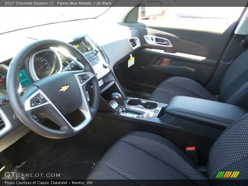 Patriot Blue Metallic / Jet Black 2017 Chevrolet Equinox LT