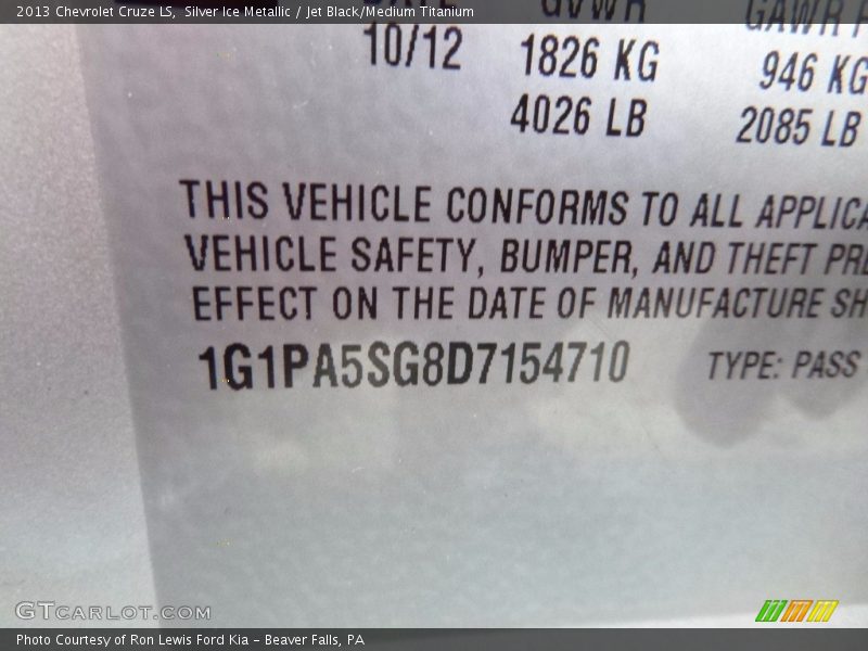Silver Ice Metallic / Jet Black/Medium Titanium 2013 Chevrolet Cruze LS